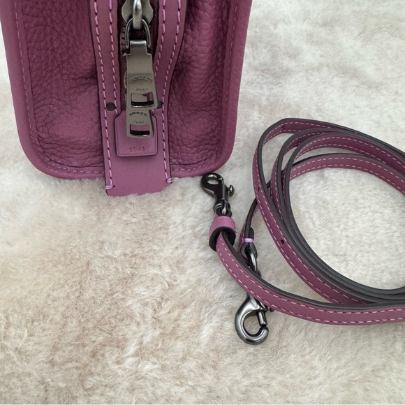 Coach 1941 Rogue 17 Primrose - Picture 12 of 12